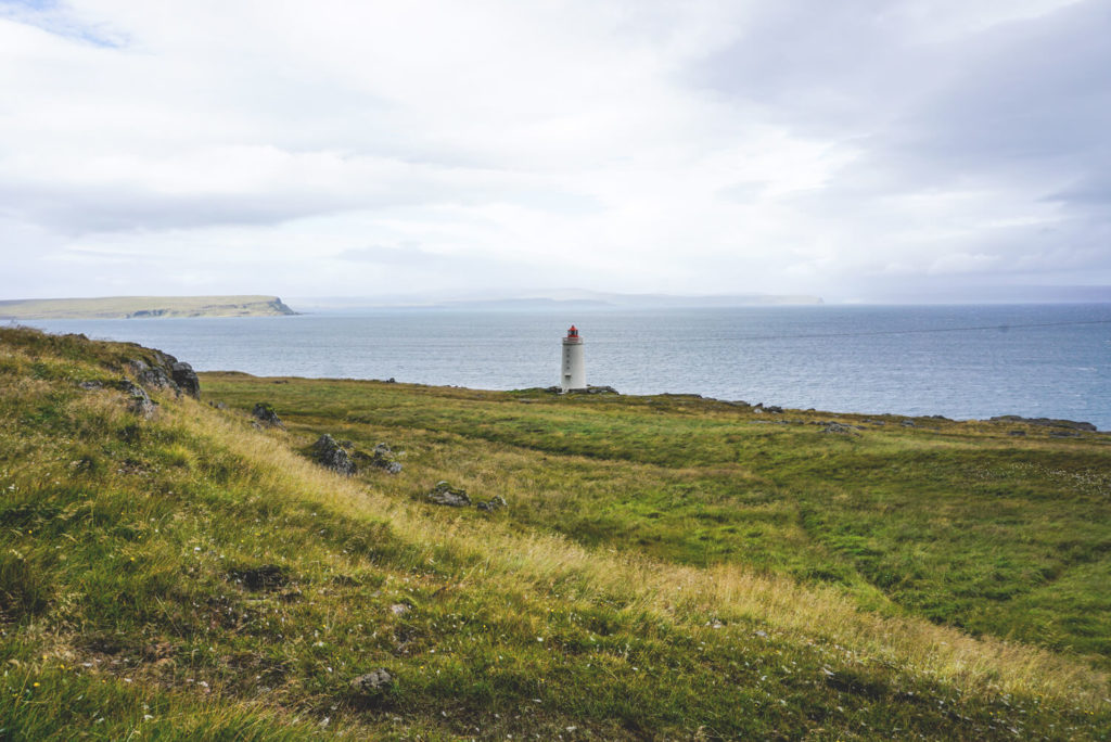 island-rundreise-norden-skardsviti-lighthouse-vatnsnes