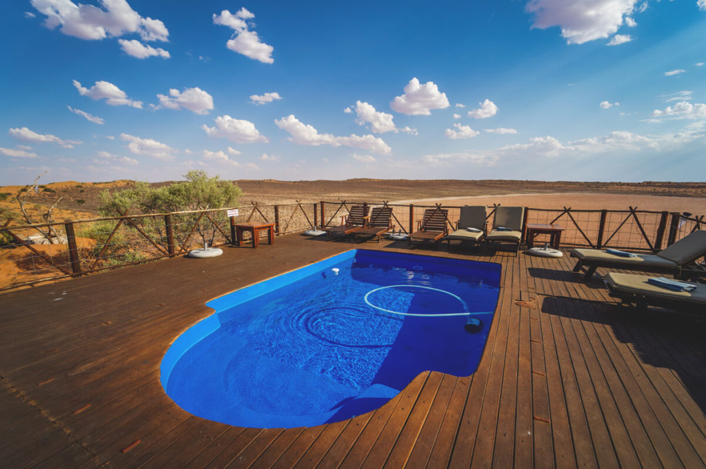 Xaus-Lodge-Pool-Suedafrika