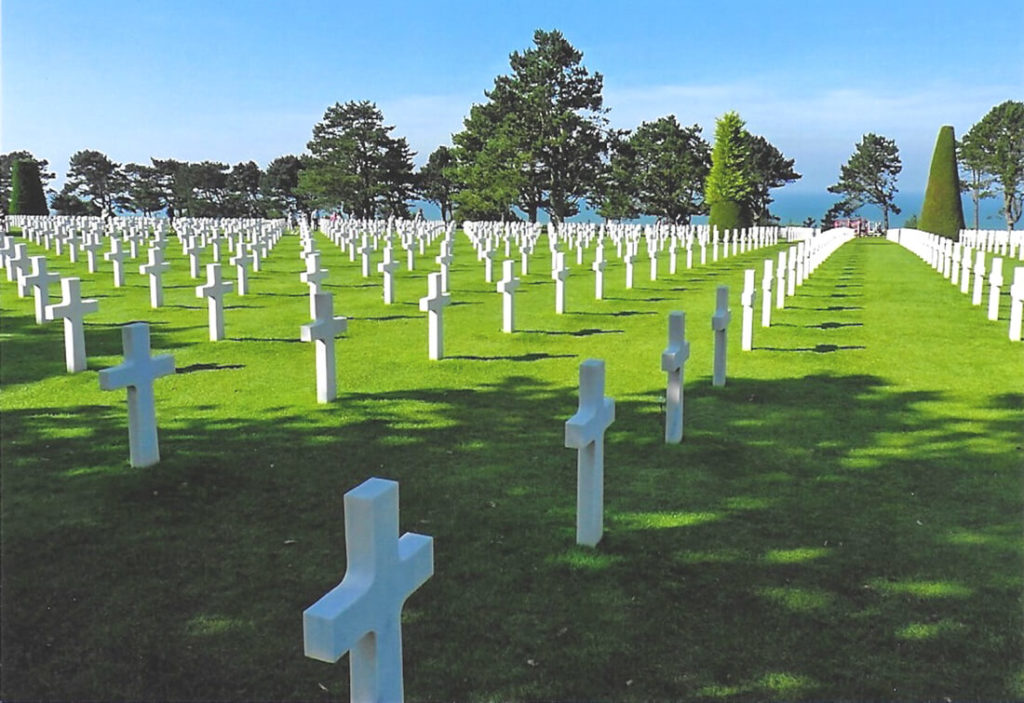 Nordfrankreich-Normandie-Soldatenfriedhof-Graeber