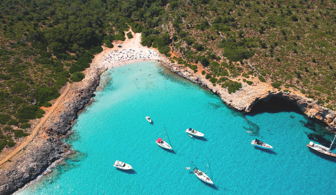 Cala-varques-mallorca-strand-bucht-drohnenaufnahme