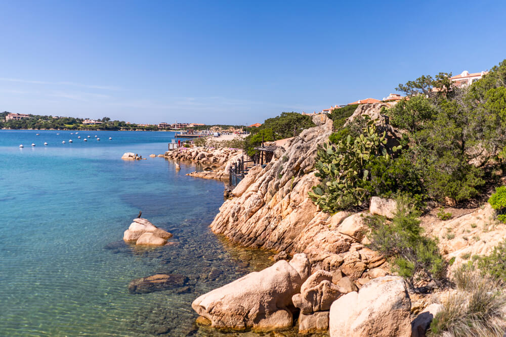 Sardinien-Sehenswuerdigkeiten-Costa-Smeralda-Porto-Cervo-Strand_1