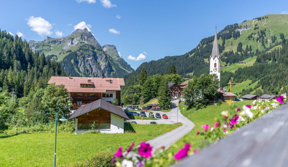 Warth-Schröcken am Arlberg: Tolle Outdoor Abenteuer und jede Menge Bergliebe