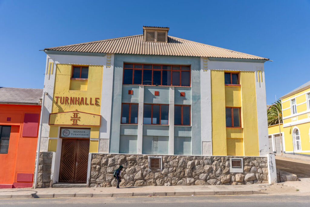 Lüderitz Sehenswürdigkeiten – alte Turnhalle und Lesehalle Alte Turnhalle Lüderitz