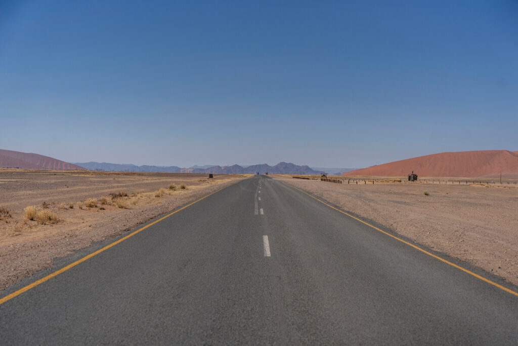 Strasse Sossusvlei Deadvlei