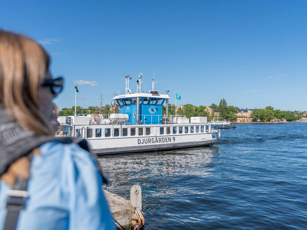 Stockholm Highlights: Mit der Fähre 82 rüber zur Insel Djurgården Fähre Djurgarden Stockholm
