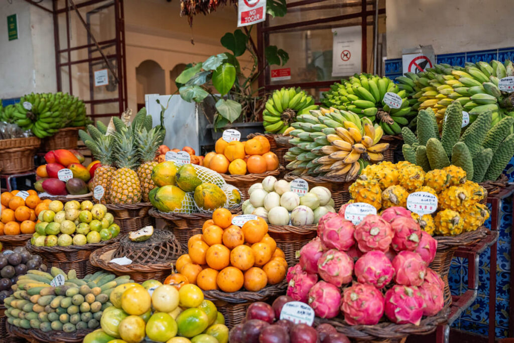 Auf Madeira bekommt man überall frisches Obst Obst Markt Funchal