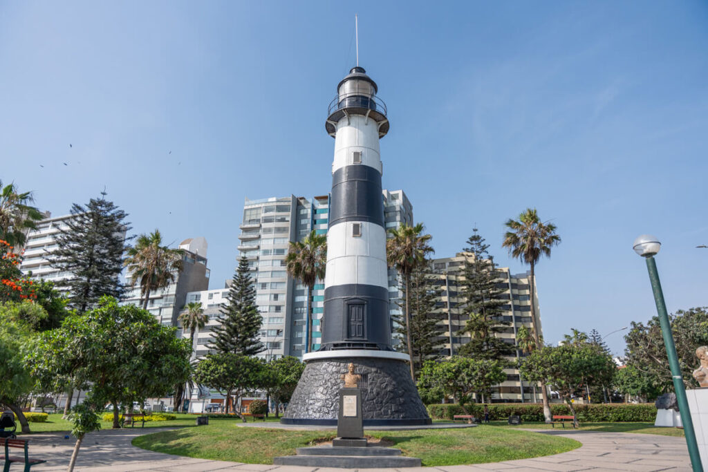 Faro La Marina