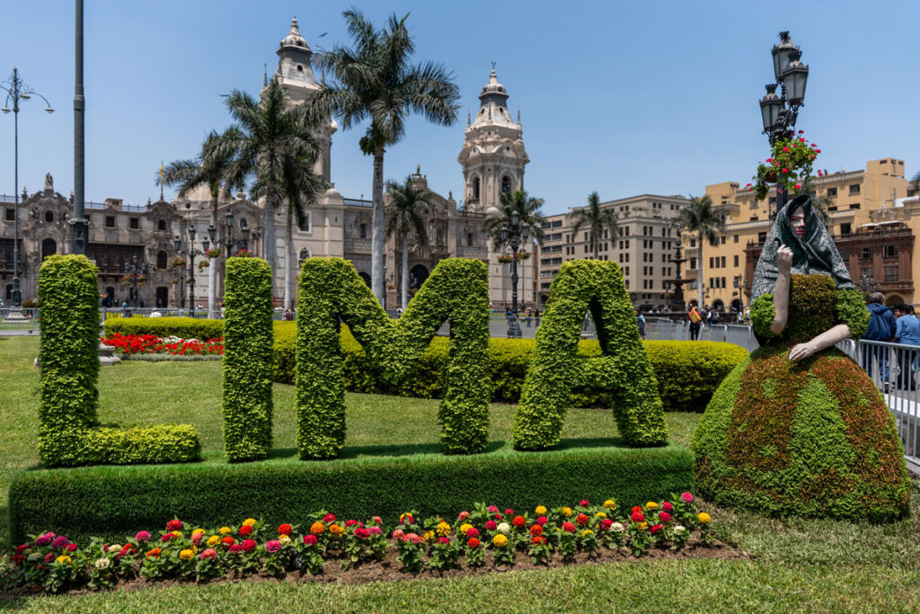 Peru Rundreise – Geführte Tour durch das historische Zentrum von Lima Lima Historisches Zentrum Schriftzug