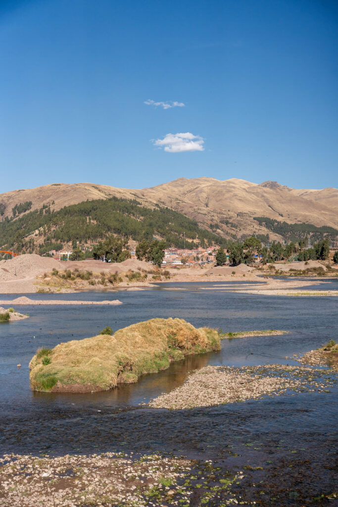 Zugfahrt Peru Titicaca Train Fluss